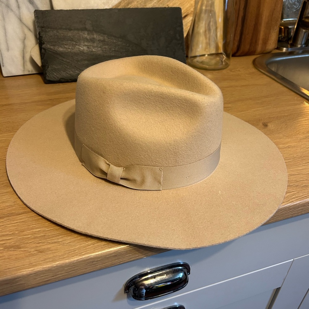 Lack of color hat